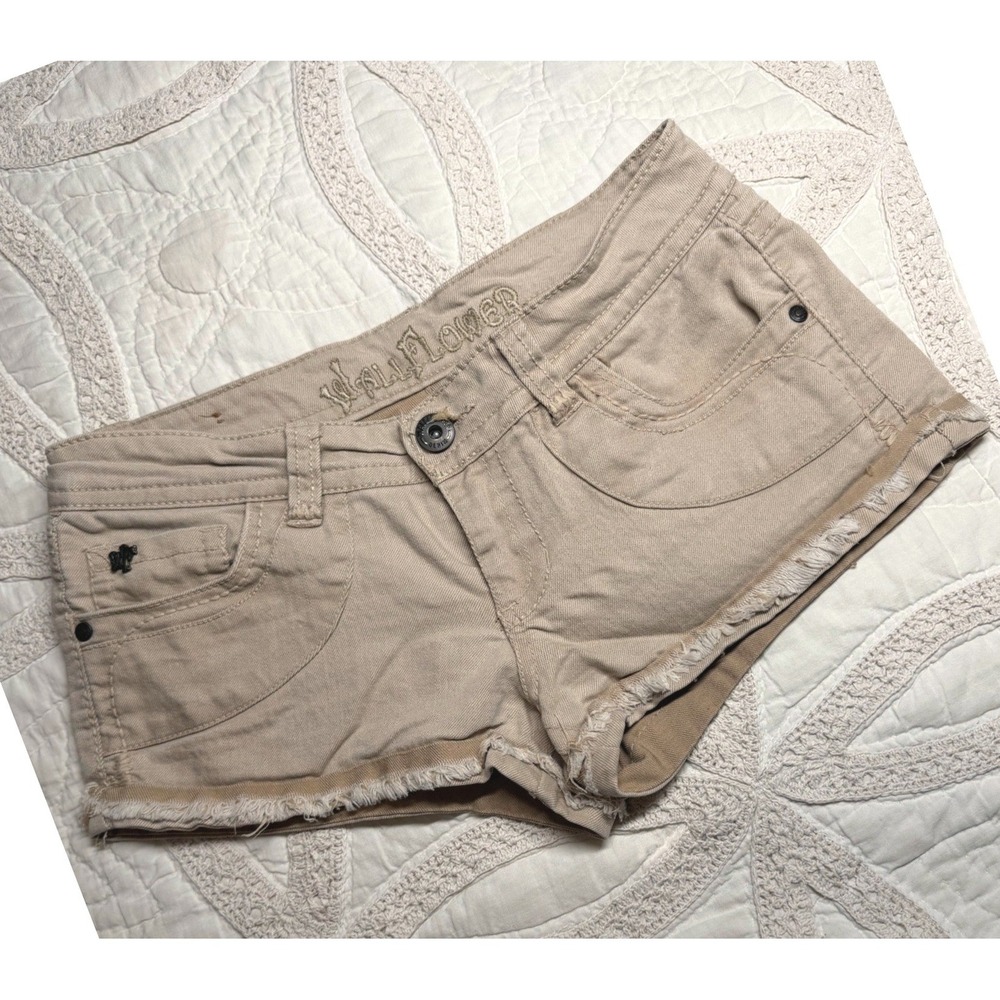 WallFlower Denim Shorts Tan Khaki Frayed Hem Low Rise Festival Y2K Boho Beachy 5
